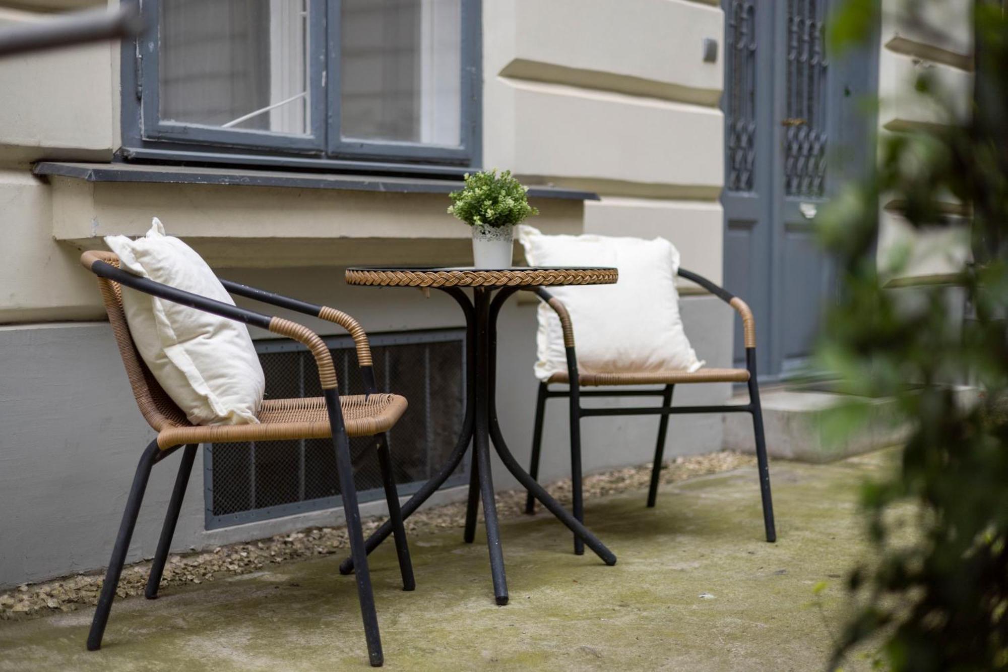 Hidden Gem With Terrace On The Andrassy Fashion Road Budapeste Exterior foto