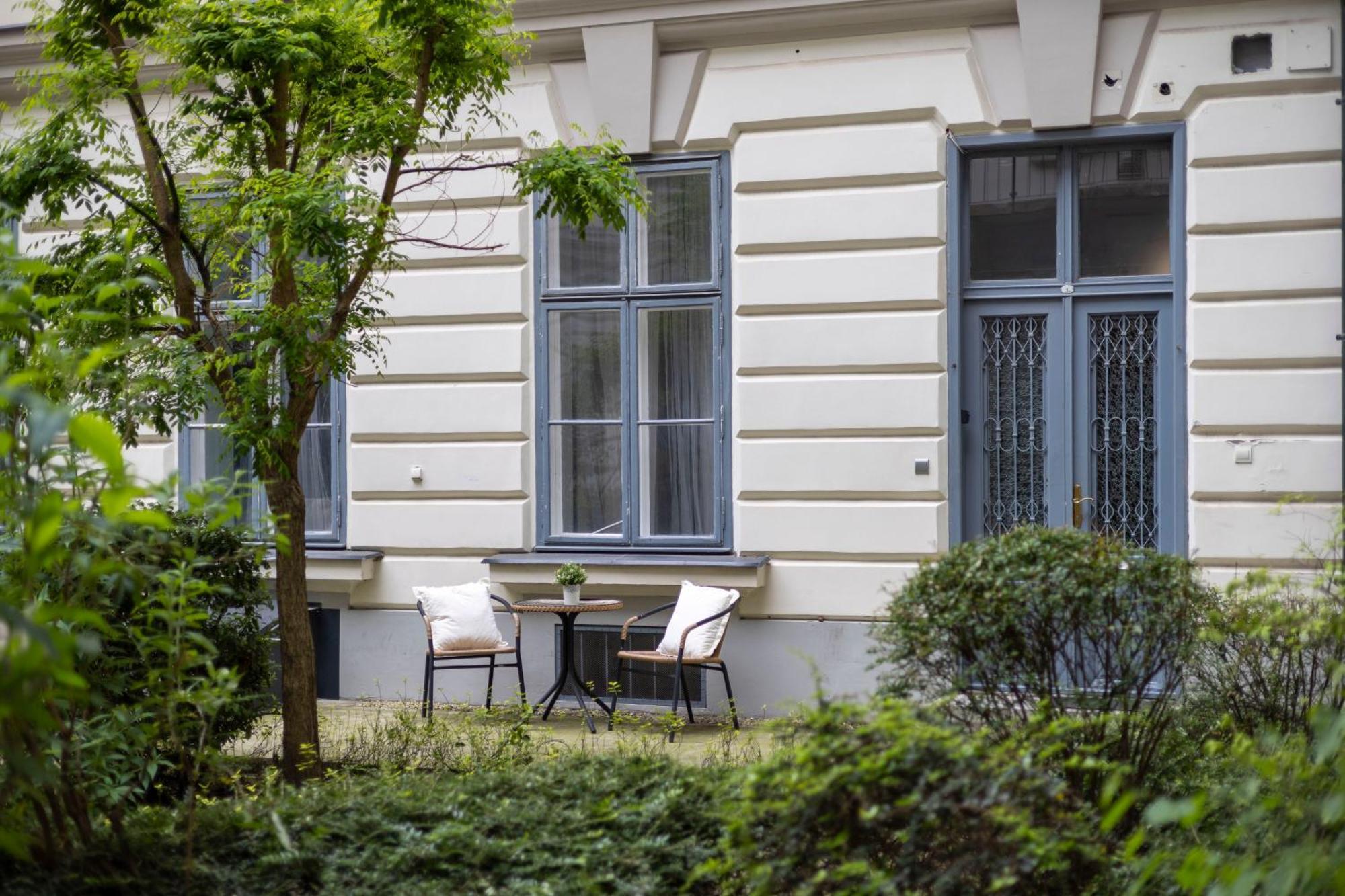 Hidden Gem With Terrace On The Andrassy Fashion Road Budapeste Exterior foto